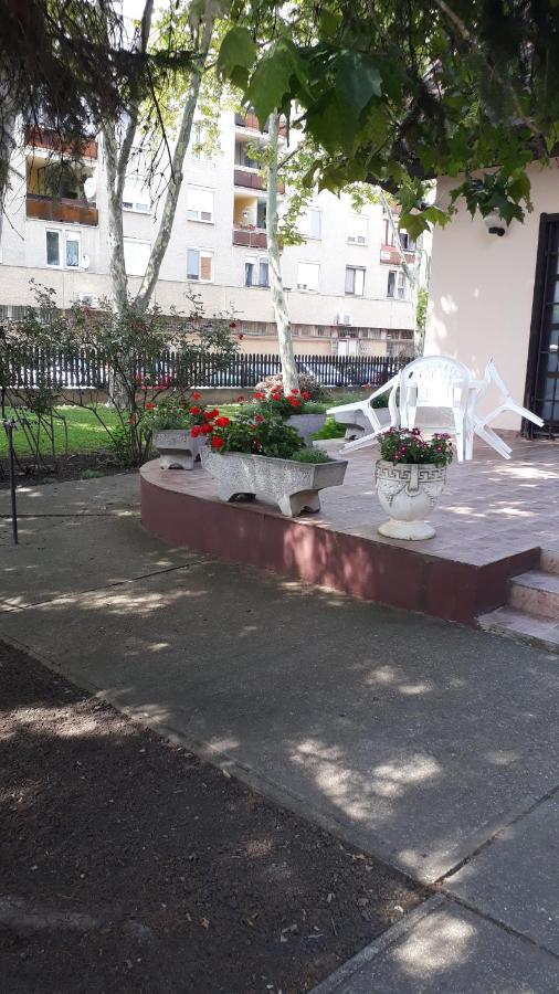 Centrum Apartman Hotel Hajdúszoboszló Exterior foto
