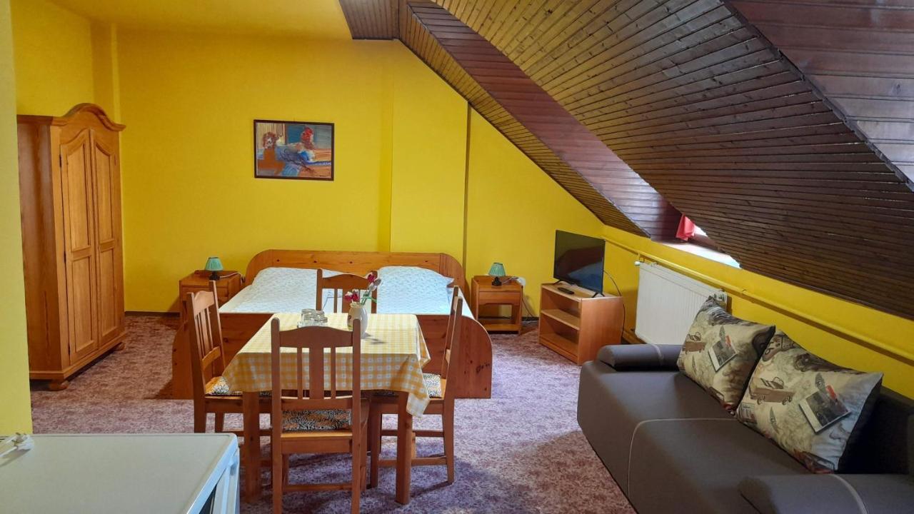Centrum Apartman Hotel Hajdúszoboszló Exterior foto